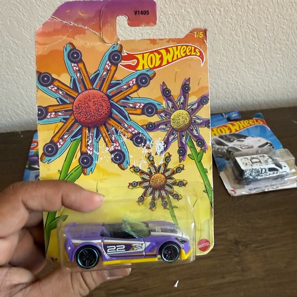 Assorted Toy Car Set - Picture 4 of 7